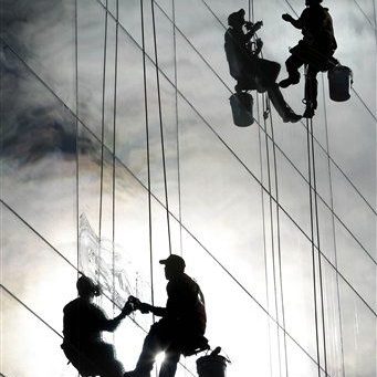 AUM facade cleaning services